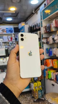 ايفون 11 • ١٢٨ • بطارية ٨٢