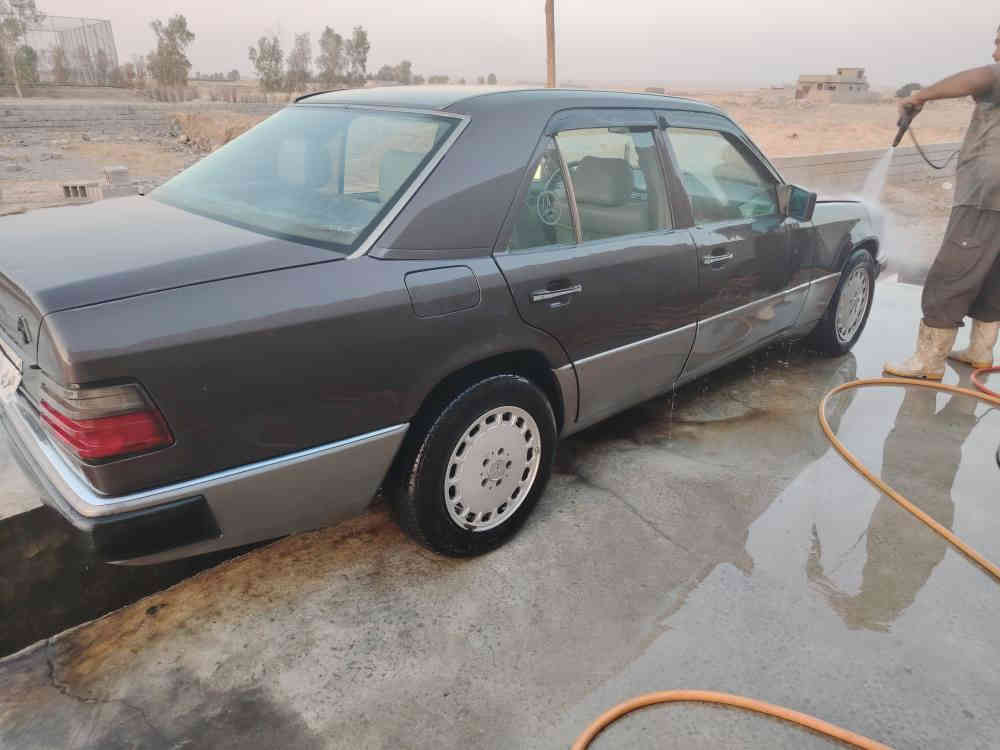 مارسيدس موديل ٩٢ بلادي رقم أربيل بسمي تحويل وكاله سنويه صاقطه صدر تأيرات جديده سياره بدون ضربه سقف اسلايت  لايت زينون داخل رصاصي تبريد ثلاج غرف نضيفه اريل كهربائي كشنات كهربائي جامات كهربائي مكان كلار كفري السعر ٥٣ بي مجال *********** كيفري
