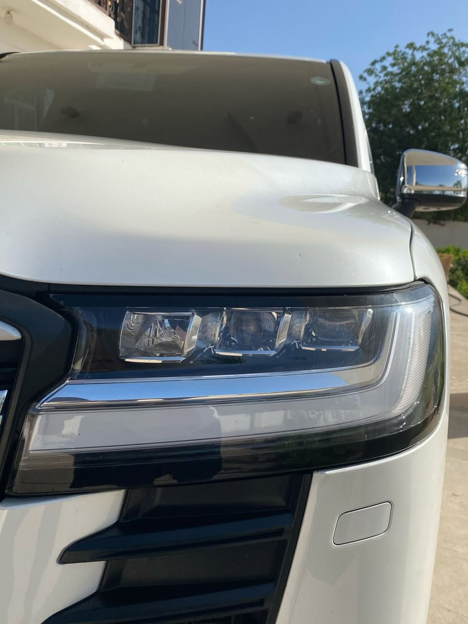 السلام عليكم 
للبيع لاندكروز 2023 vxr ساز ام الضمان   
تون تيربو داخل احمر
ابواب شفط 4 ابواب 
فول مواصفات واحد علئ واحد
السياره مكفوله كفاله عامه  
مغلفه ppf
رقم سلمانيه 
تبريد كشنات امامي خلفي 
كشنات كهرباء 
رقم صاحب السياره ***********
