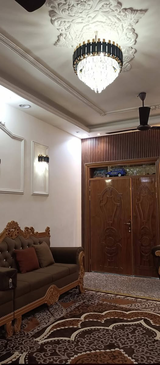 السلام عليكم 

بيت طابقين طابو زراعي سند 25 للبيع تحويل كافة 

 الأسهم المساحه 200متر

يحتوي علىى5غرف نوم واستقبال وصالتان ومطبخ

 وصحيات داخليه وخارجيه وگراج سياره العنوان طويريج 

شارع الهنداوي للأستفسار أكثر 
***********
***********  تابع الصفحه ليصلك كل ما هوه جديد
