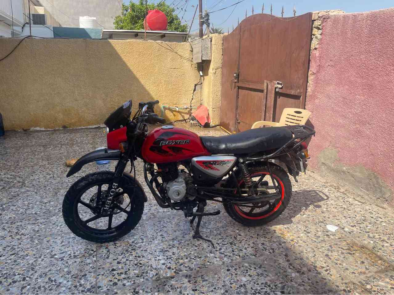 السلام عليكم بوكسر جبلي موديل 2021 للبيع كامله مكمله تجفيت جديد نقوصاتها كابريتر يرادله تنضيف اوراقها كامله بس نقص وصل مال دفع سعرها 950 وبيها مجاا بسيط للشراي مكاني المحموديه للاستفسار 
***********
او علخاص بغداد, العراق
