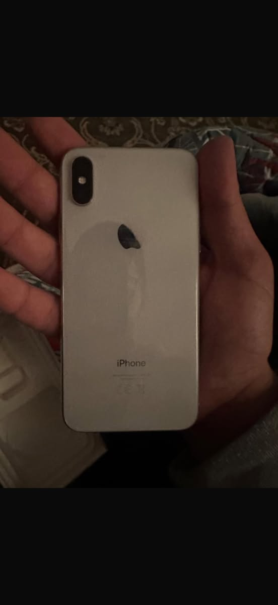 سلام عليكم 
آيفون اكس ذاكره 64 
بطاريه مبدله تقرا 100 
و الشاشه بلاديه بس بيها فطر 
وياها كفر و شاحنه و كارتونه الأصلي 
السعر 135 ألف و بي مجال وبي مجال


**إذا كنت صاحب هذا الإعلان وتريد حذفه لأي سبب، رجاءا أرسل رسالة إلى الدعم الفني**