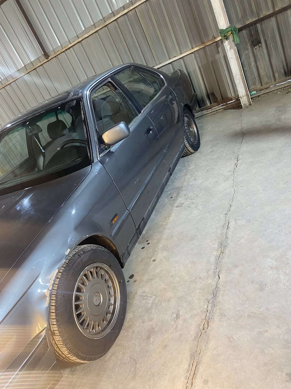 السلام عليكم للبيع رقم أنكليزي تحويل باسمي  نقداً او مقدمه والباقي اقساط. للاستفسار ***********
