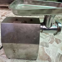 مثرامه لحم حجم 12 للبيع مكان بغداد السعر 125لاستفسار الاتصال 079022605...