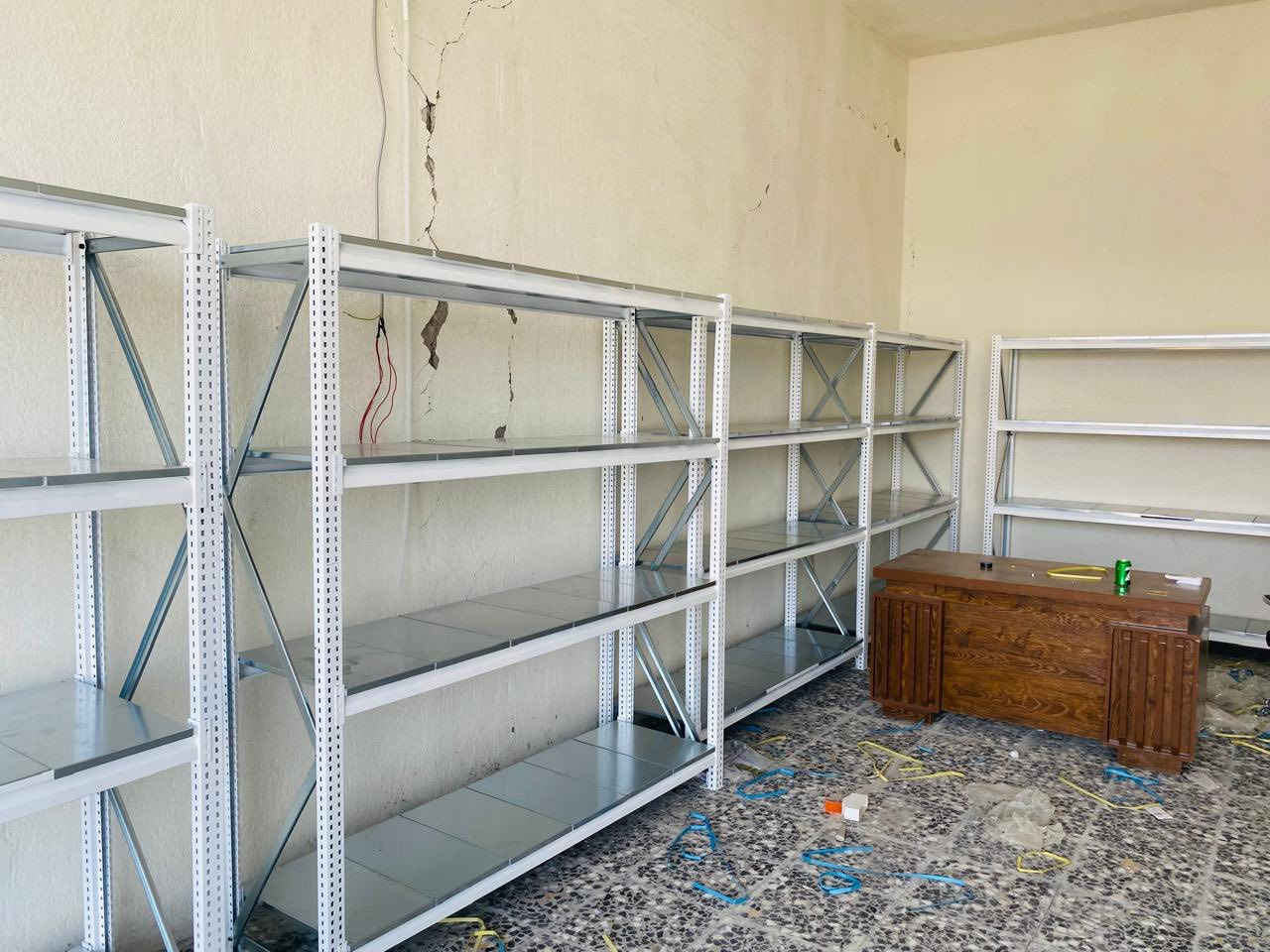 رفوف للبيع
رفوف للبيع حديد الواحد على ١٥٠ الف اذا  جمله نحسبه على ١٢٥  الواحد جملتهم في البصرة متوفر خدمة توصيل  داخل البصرة فقط الرقم ***********
