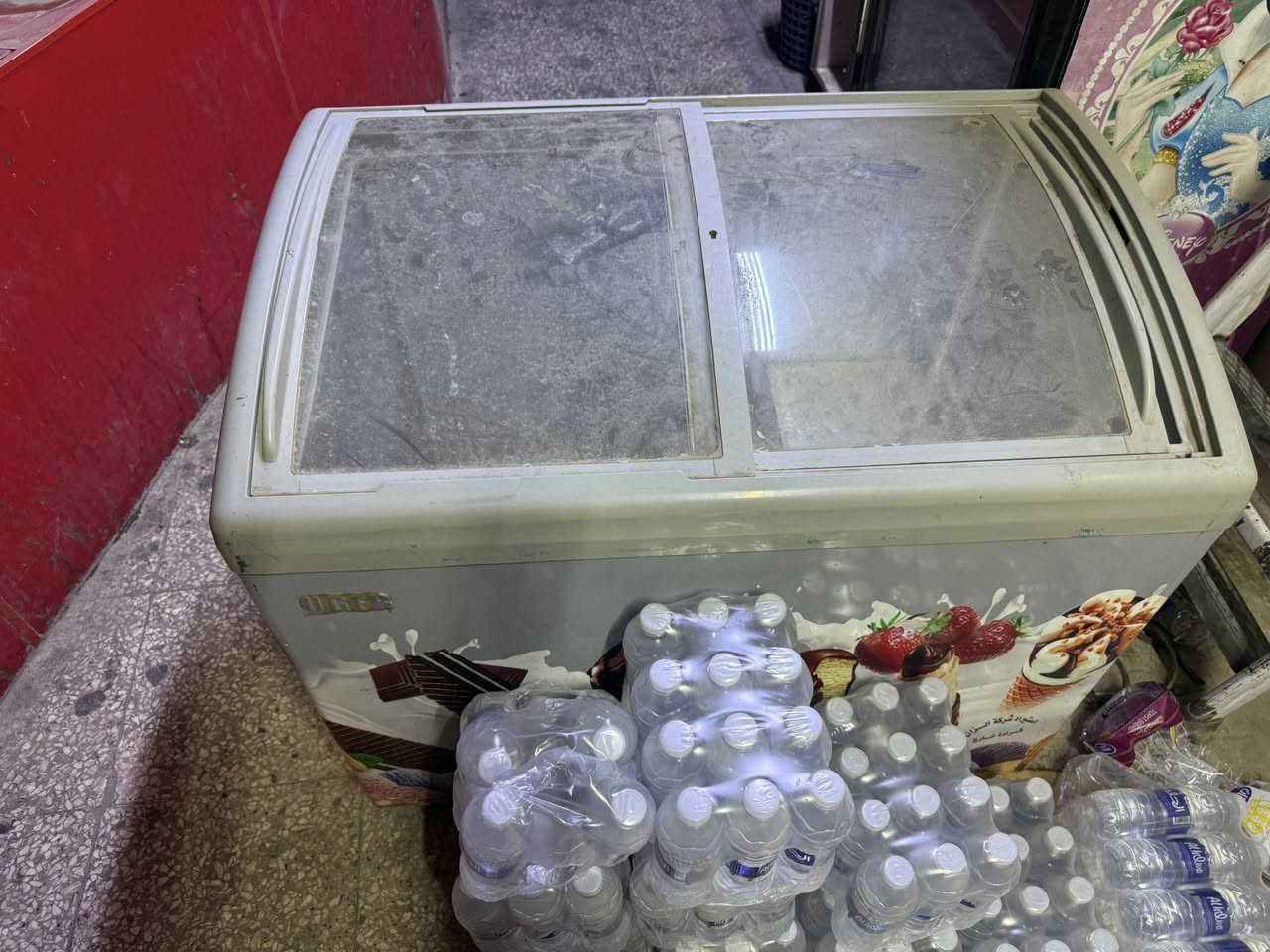 كلشي وسعره قلايه مايكرو  مجمده عارضه كلهن شغالات ونضيفات شرط الفحص من رخصه الادمن ***********
