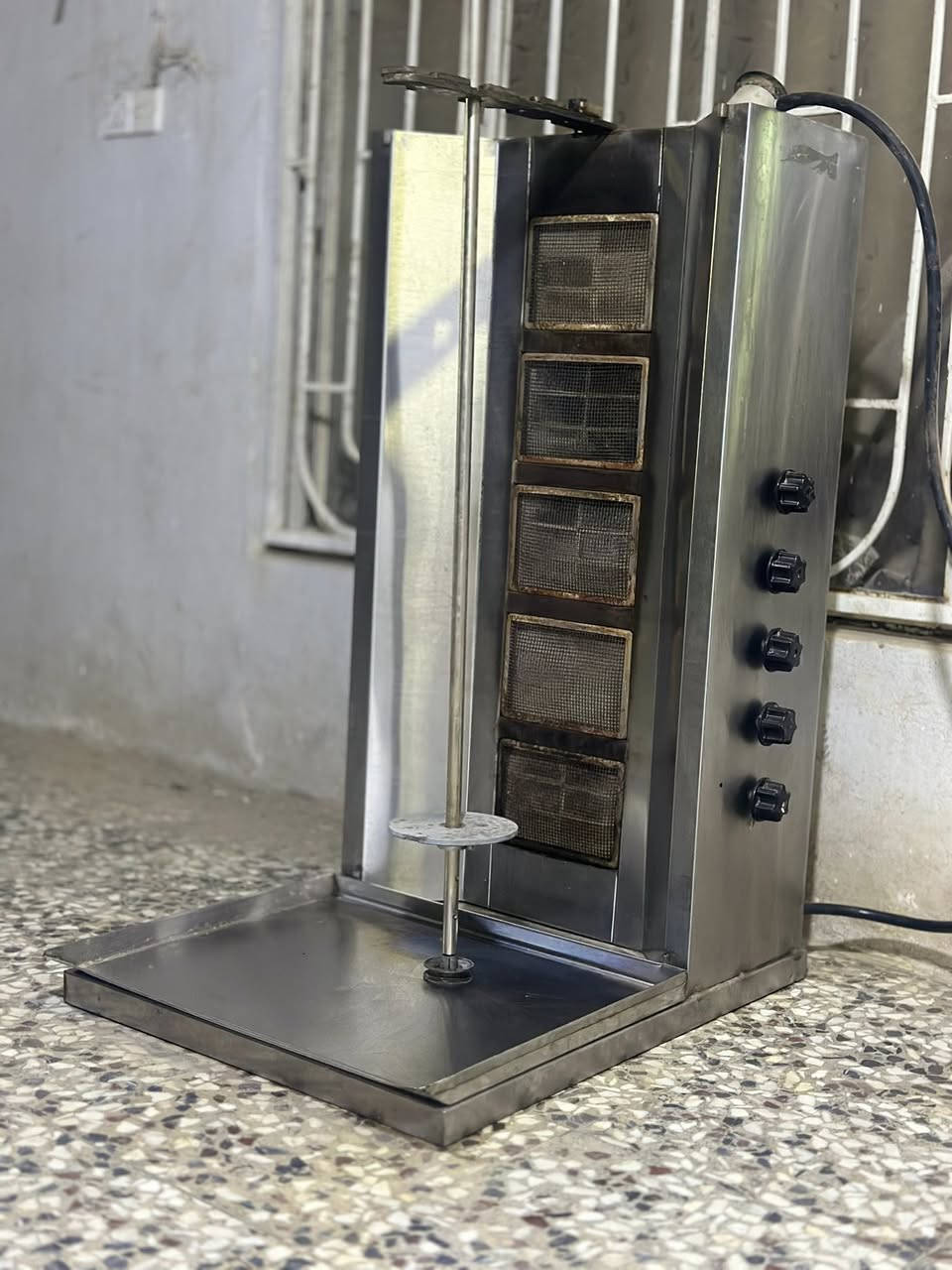 شواية كص العذاري من النوع الثقيل ٥ عيون هيتر مع واقي هواء نضيفه كلش مكاني بابل ***********
