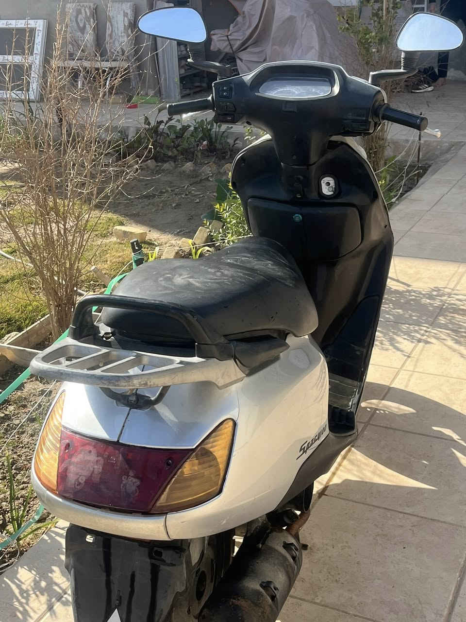 السلام عليكم دراجه سبيسي ياباني للبيع رصاصي جديد   دراجه بلاديه مفتوحة اول فتحه شغاله اي نقص مبيه قفل جنطه قفل سكان كهربائيات شغاله 
العنوان واسط الكوت 
***********
