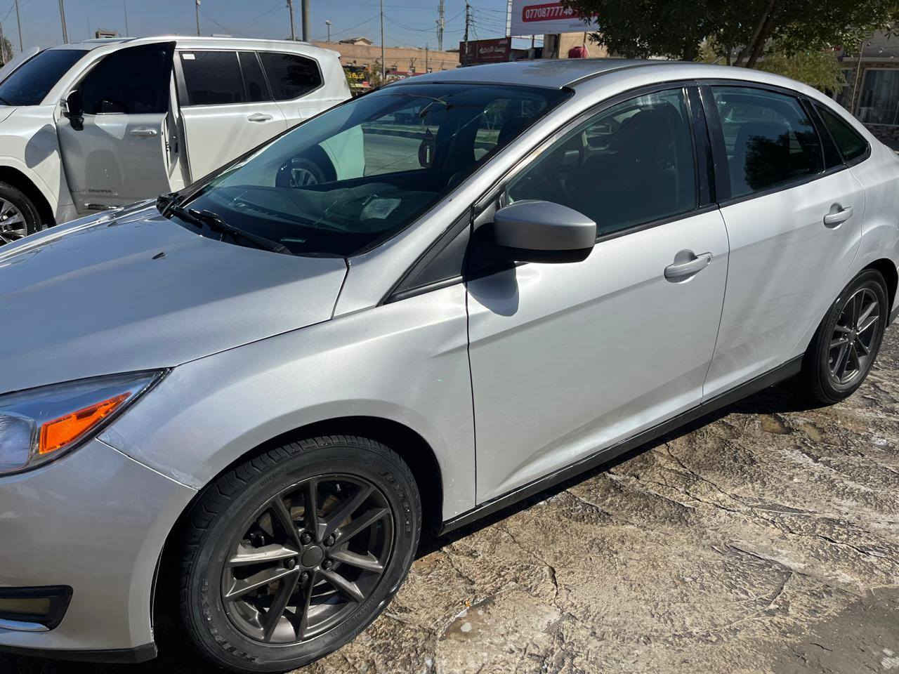 السلام عليكم احبائي الكرام 
فورد فوكس 2018 محرك 2000تنفس طبيعي مكينة كير تبريد تدفئه حداديه تايرات كله مشروط سياره جاهزه مية%الله شاهد كلش حلوه واحلى من الصور بيها جاملغ فقط صبغ وبنيد بي طخه ونفسه مرجعي بدون اي صبغ  السعر 78 قفل مكانه نجف الاتصال على الرقم *********** تحياتي للجميع النجف, العراق
