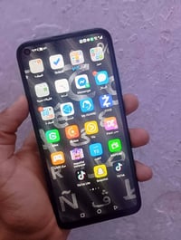للبيع جهاز هواوي y7السعر 40 الف قفل رام 3 ذاكره 64 الجهاز  شاشته ايضا ...