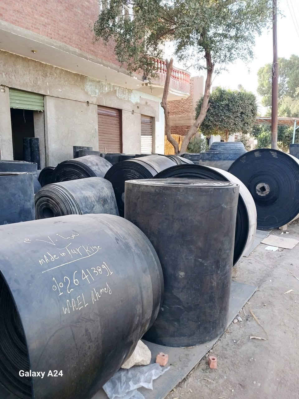 � شركة أبو غازي للتجارة العامة 🔹
للـاستيراد والتجهيز المباشر لجميع الأدوات الاحتياطية لمعامل:
🏗️ الكونكريت (الجاف والرطب)
🛣️ الأسفلت
🧱 البلوك
⚙️ الكسارات

📦 المتوفر لدينا:
1️⃣ قوايش ناقل المواد
2️⃣ كيربوكسات براين
3️⃣ كيربوكس قوايش
4️⃣ بوايات سمنت بجميع القياسات
5️⃣ هزازات مواد بجميع الموديلات
6️⃣ براينات الإسمنت كافة الأنواع
7️⃣ جكات الهواء ومستلزماتها
8️⃣ رولات القياس بجميع الأحجام
9️⃣ فلاتر سايلو الإسمنت
🔟 خلايا الوزن الكورية الأصلية
1️⃣1️⃣ شاشات المواد
1️⃣2️⃣ عدادات الماء (ميكانيكي وإلكتروني)

🛡️ جميع الأدوات بضمان حقيقي لمدة 3 سنوات
🚚 خدمة توصيل إلى جميع محافظات العراق

📍 موقعنا: بغداد – باب الشيخ
📞 *********** – ***********
