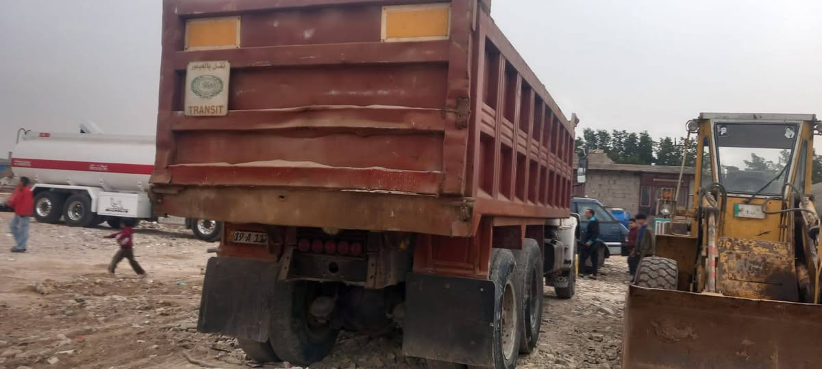 السلام عليكم فولفو ابو العلم مكينة12. 122.كير 4x4 مجموعة 14 تايرات نص عمر موديل79 رقم كربلاء دولي سنوية قلاب لل30 السعر 17 وبيهة مجال *********** ابو علوش
