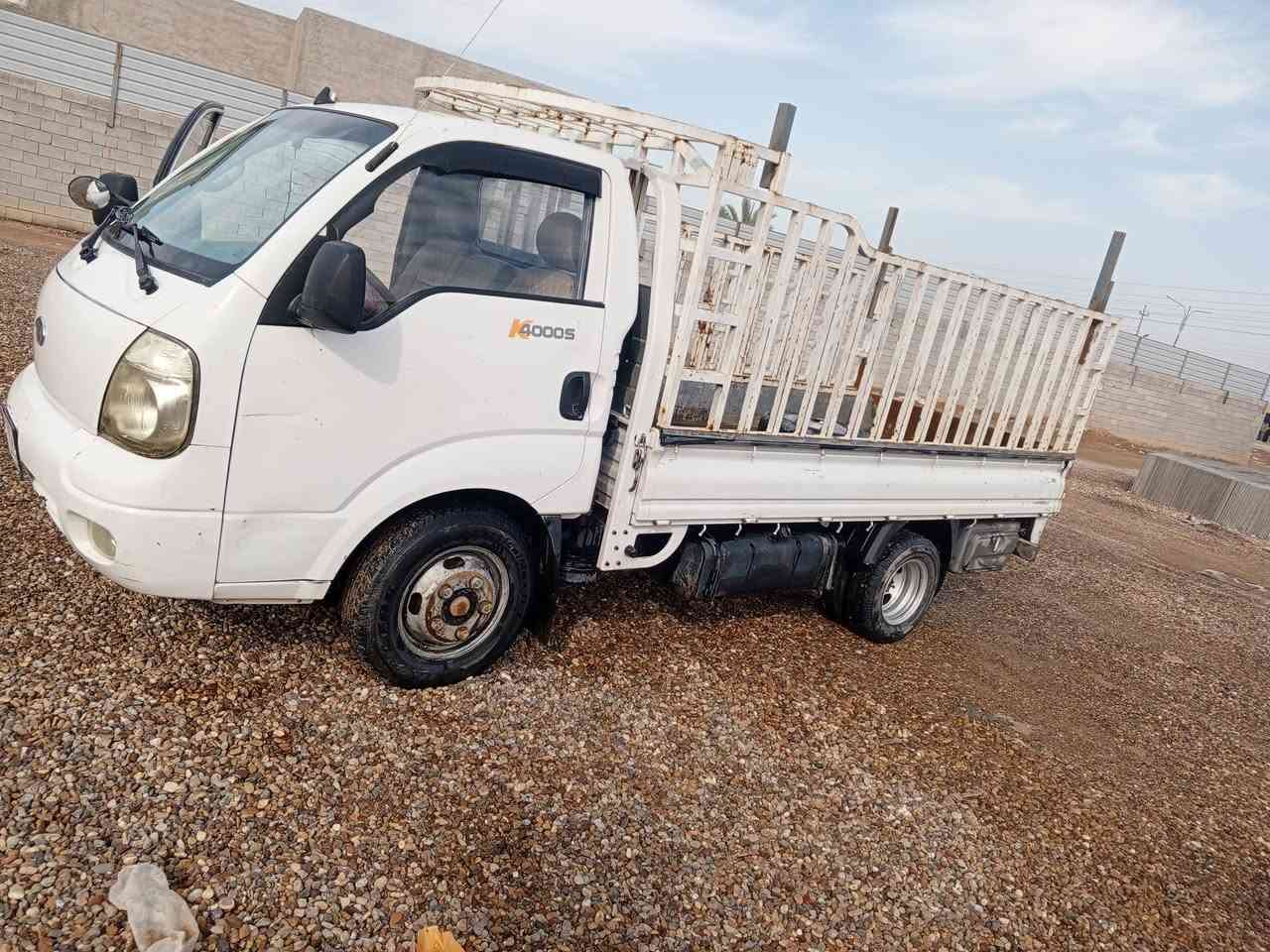 السلام عليكم ورحمة للبيع كيه فحل موديل 2012 فحل حجم المحرك 4000
السياره مكفوله 
السعر 105$ وبيه مجال للطيبين 
مكان السياره الانبار الحبانيه 
للتصال ***********
