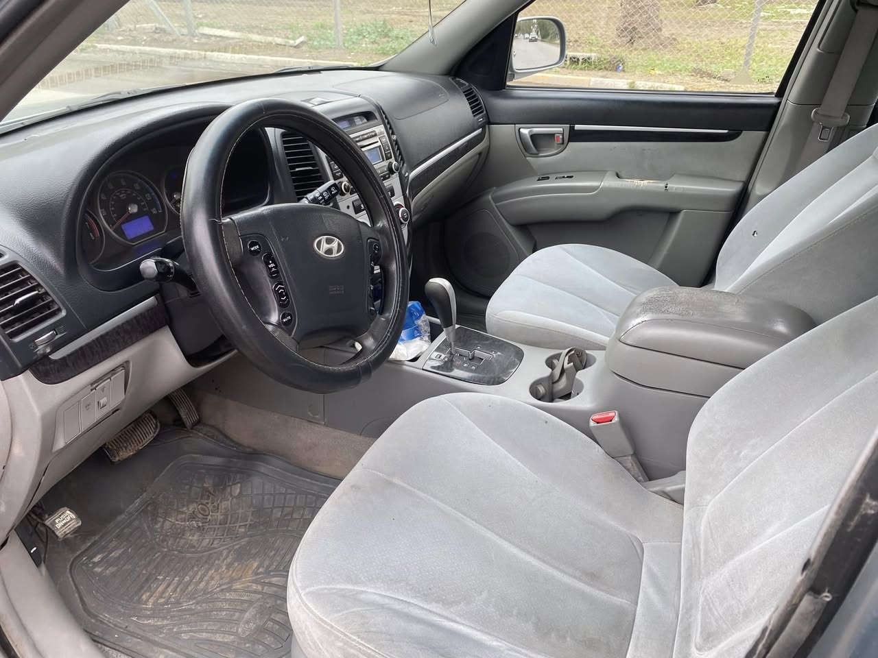 سنتافيه موديل ٢٠٠٨ امريكيه محرك ٦ اسلندر ٢٧٠٠ سياره جاهزه ماشيه ١٠٥ حقيقي. حادث امريكه جاملغ امامي يسره وباب السايق.  سياره مصبوغه احزام سياره بسمي سعر ١١٥ اتصال ***********
