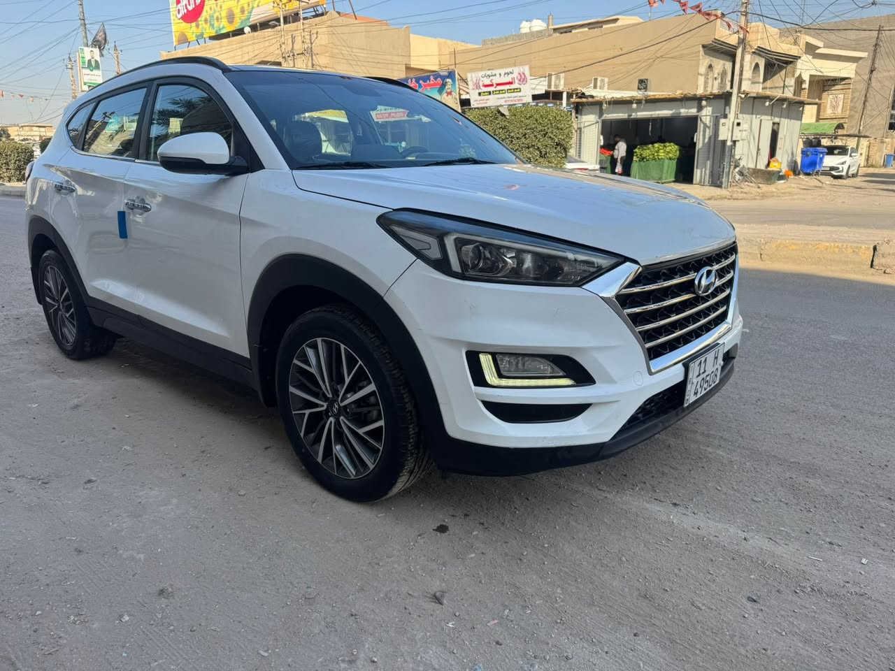 توكسان خليجي
٢٠٢٠
فول مواصفات 
بصمه
بانوراما 
كشنات جلد
شاشه كبيره 
لايت 5 عدسات 
حساسات 
فول تحكمات 
ويل كب 
بيها صبغ جاملغ خلفي ونص بنيد 
لغد شواصي كفاله
محرك كير صدر مكفولات بدون فتح 
السياره رقم بغداد باسمي تحويل مباشر 
العسر 174
*********** 
بغداد حي جهاد
