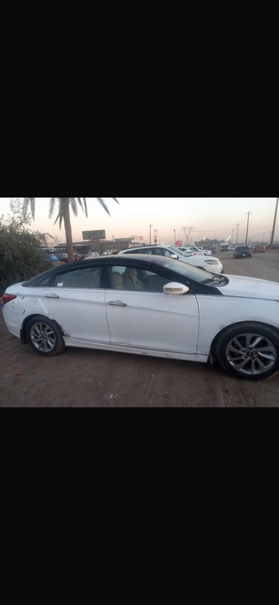 السلام عليكم سوناتا ٢٠١١ خليجي محرك دوش ٢٤٠٠ بيها جفيه على جهت العبري وشويه خياسات  صدر جديد محرك بدون تبخير رقم بصره مشروع وطني باسمي السعر ٦٨ ورقه وبيها مجال الاستفسار وتساب او اتصال فقط على *********** غير متواجد على الفيس او الماسنجر
