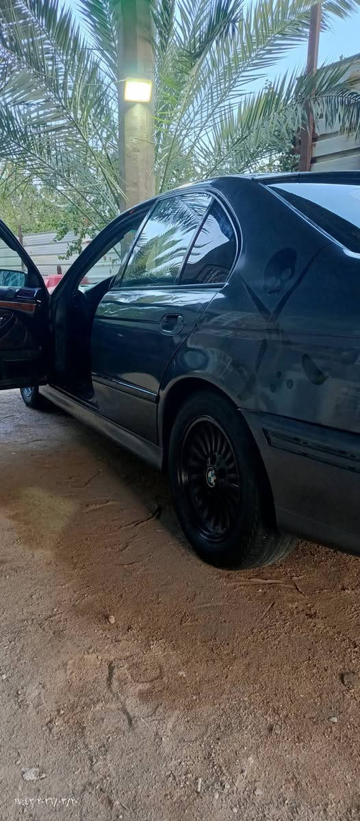 السلام عليكم اخوان بي ام صقر السياره دبل فانوس 28 2001 سياره مكينه وقير كفاله روحي السياره صبغ فقط جماعيه سعر السياره 65 وبيها مجال العنوان البصره سياره فتحه بيها مشكله بسيطه بالكهربائيات سياره صار اربعه اشهر واقفه راعيها موجود كردي***********
