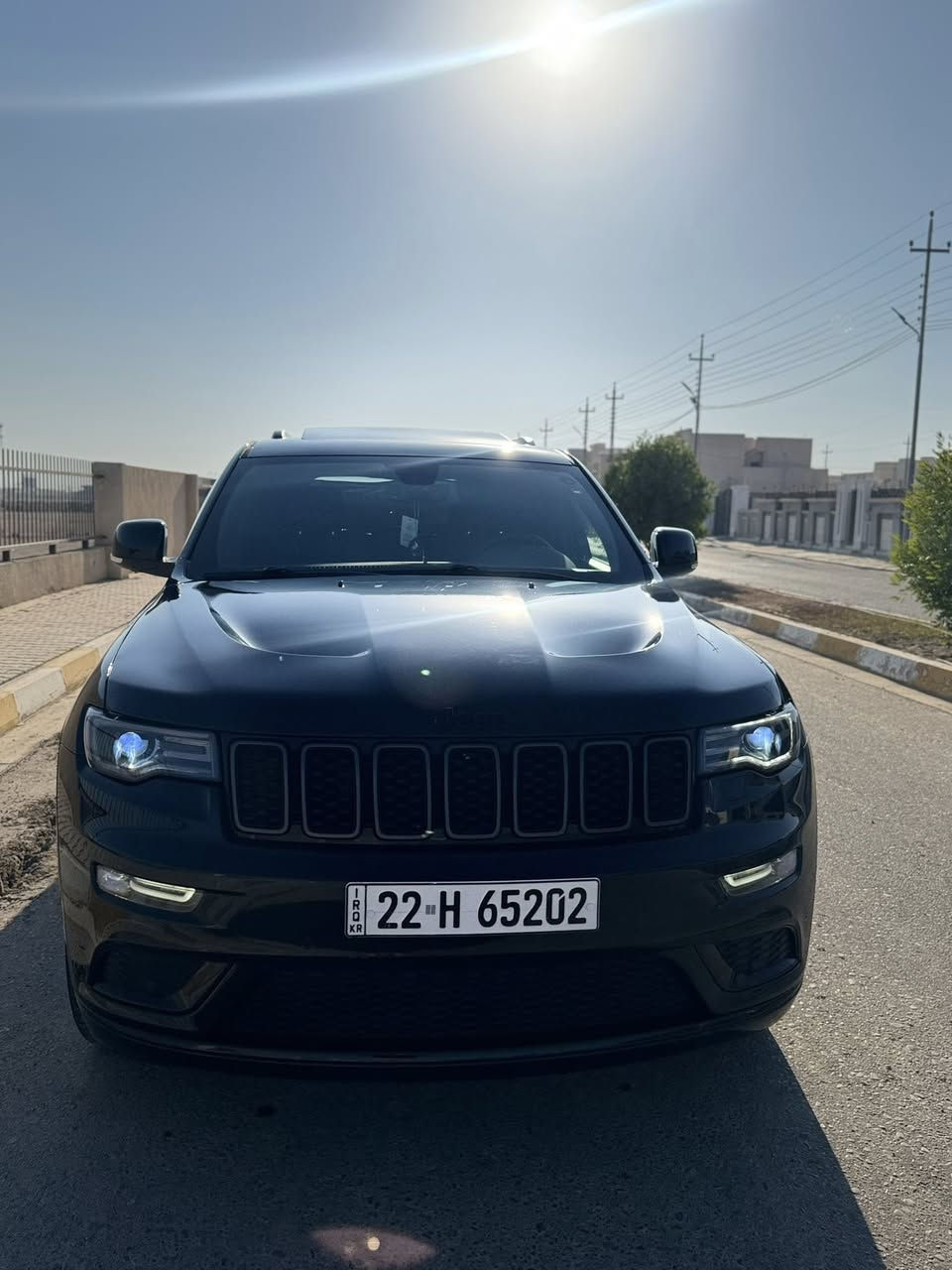 جيب كراند شيروكي لمتد S

الموديل : 2021. (خليجي) . 
المحرك : V6.  3.6L .
العداد :60.000km
: شركه هارلم
* المواصفات 
* نقطة عمياء .
* دفع رباعي 4x4 . 
* فرش المقاعد من الجلد . 
* المقاعد الأمامية كهربائية .
* ذاكرة لحفظ وضعيات الجلوس . 
* المقاعد الأمامية مع تدفئة . 
* صف المقاعد الخلفية مع تدفئة . 
* ويل قياس 20 انج اسود لماع .
* مقود السائق كهربائي . 
* تدفئة ستيرن . 
* سقف بانوراما .
* شاشه 8.4 انج .
* نظام الملاحة (GPS) . 
* نظام خاص للطرق الوعرة . 
* مصابيح امامية زنون . 
* المصابيح الأمامية مع LED لايت . 
* كشافات الضباب زنون . 
* تشغيل عن بعد .
* صندوق كهربائي .
*  حساسات أمامية . 
*  حساسات خلفية .
* كاميرا خلفية .
* بخاخ ماء لتنظيف المصابيح الامامية .
* مرايا بخاصية التعتيم الذاتي . 
* مرايا جانبية قابلة للطي كهربائيا . 
* بلوتوث تلفون . 
* محدد سرعة . 
* نظام تشغيل واطفاء اوتماتيكي للمحرك للتوفير من صرف الوقود
* نظام بريك اوتماتيكي .
رقم صاحب السياره 
مكفوله كفاله عامه من كلشي فحص هزه سنويه جديد باسمي
350$وبيها مجال للشراي
0772 625 2424
