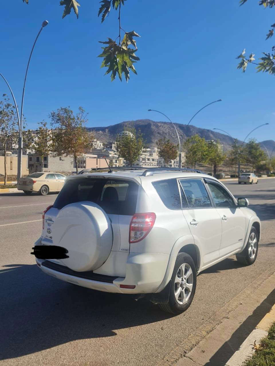 رافور موديل ٢٠١٢ ماكينة ٦ بستن دبل اكسن فول فول سويج بصمة ٢ دةركةهي بصمة امريكي كير و ماكينة شرط  ٤ قطعة صبخ بةخ بي ضربة سلايت *********** دهوك, العراق
