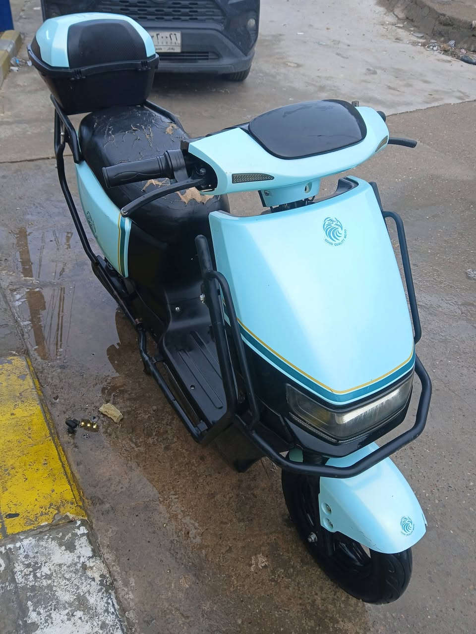 سلام عليكم شباب دراجه شحن صقر الاحمر سبع بطاريات كهربايات كله شغاله وياه مرايات جدد وبايدرات السعر ٦٠٠ وبيه مجال الموقع بغداد متواجد واتساب ***********
