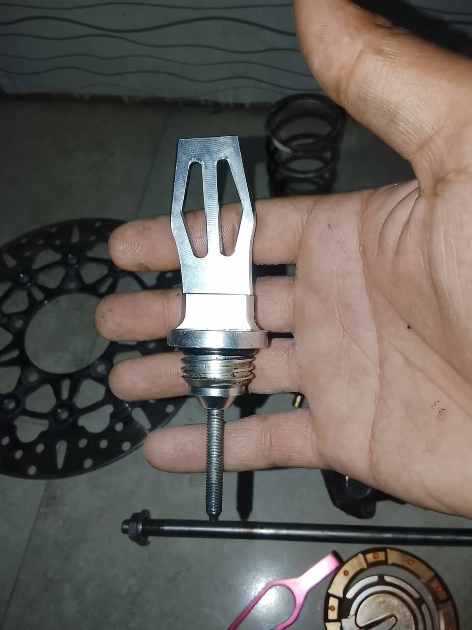 غراض للبيع رياضية وعندي مكاين وكورات وبوش رياضيات اصليات الي يريد يراسلني خاص متواجد واتساب ومازنجر***********
