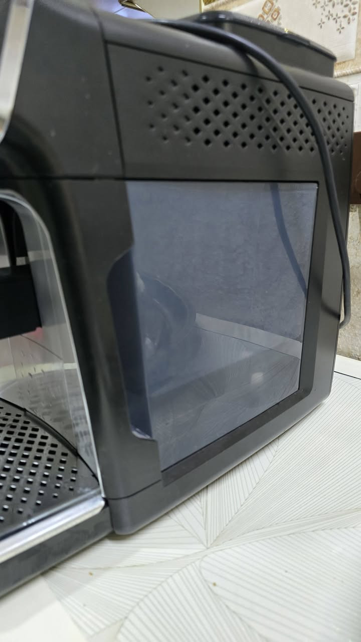 ماكينة قهوة أصلية من Philips ☕
موديل قريب من Philips 5400 Series LatteGo
✨ صناعة أوربية – جودة عالية
✨ تسوي جميع أنواع القهوة (اسبريسو، لاتيه، كابتشينو)
✨ شاشة وتحكم سهل + تصميم أنيق
✨ استخدام خفيف وحالة نظيفة
📌 ملاحظة بسيطة: الغطاء العلوي (قبخ) يحتاج تصليح بسيط، وباقي الماكينة تشتغل
💰 السعر راسلني وادلل


**إذا كنت صاحب هذا الإعلان وتريد حذفه لأي سبب، رجاءا أرسل رسالة إلى الدعم الفني**