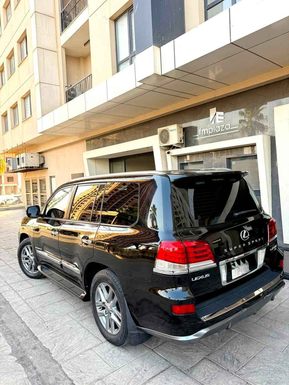 تەنها فرۆشتن ،
لیگزس Lexus . LX570 

مـــــۆدیل / 2009 شکل کامل کراوە بـــــــە 2013 

مواسفات : فوول ، جەگ بڵند و نەوی ئەبێ ، سندوق شەفتە ،دەبل جام و فۆتۆیە بیلادی ،  ۳ ڕیز کوشین ، کوشین سارد و گەرم و خەزن ، کوشینی ڕیزی سێیەمیش کارەبایی ، ۳ کامیرا بیلادی ، بەسمە و سلاید ، لایت لید ، زینۆن ، بەخاخ 

مەکینهV8.5.7  ۱ 

نە عام نە حیزام ، ، سەقفی به شه رت ، شاسی پێش و پشت بەشەرت ، 
کارەباییات و دەبلەکانی و گەرمی و ساردی و تەقە و ڕەقەی بەشەرتی فەحس . 

TB:سه ياره كه دوبه يه به شه رت ساغه 
نـــــــرخ     195$ 
بۆ پەیوەندی***********
