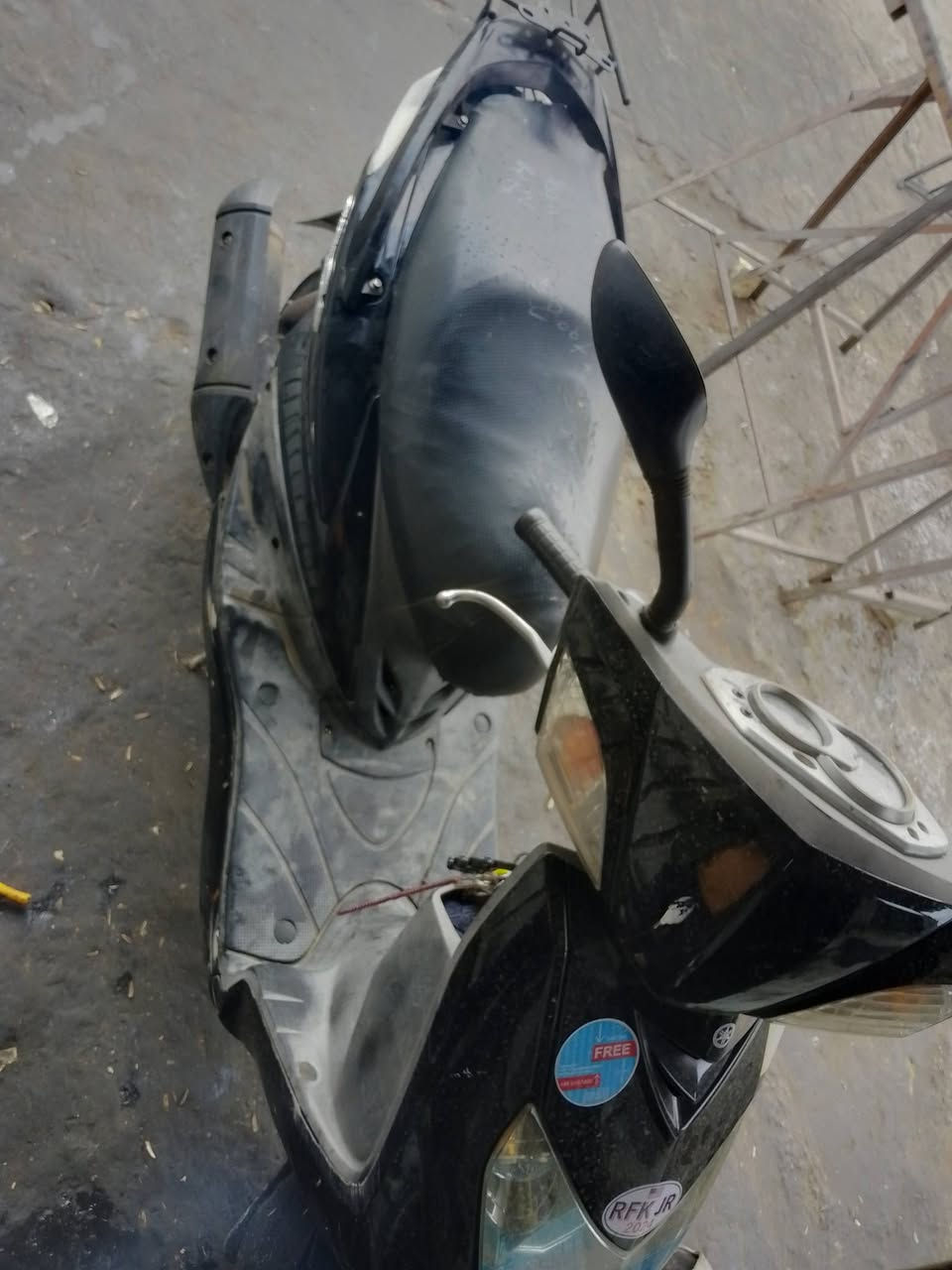 السلام عليكم للبيع بغداد سعرهة 650رقم ***********
