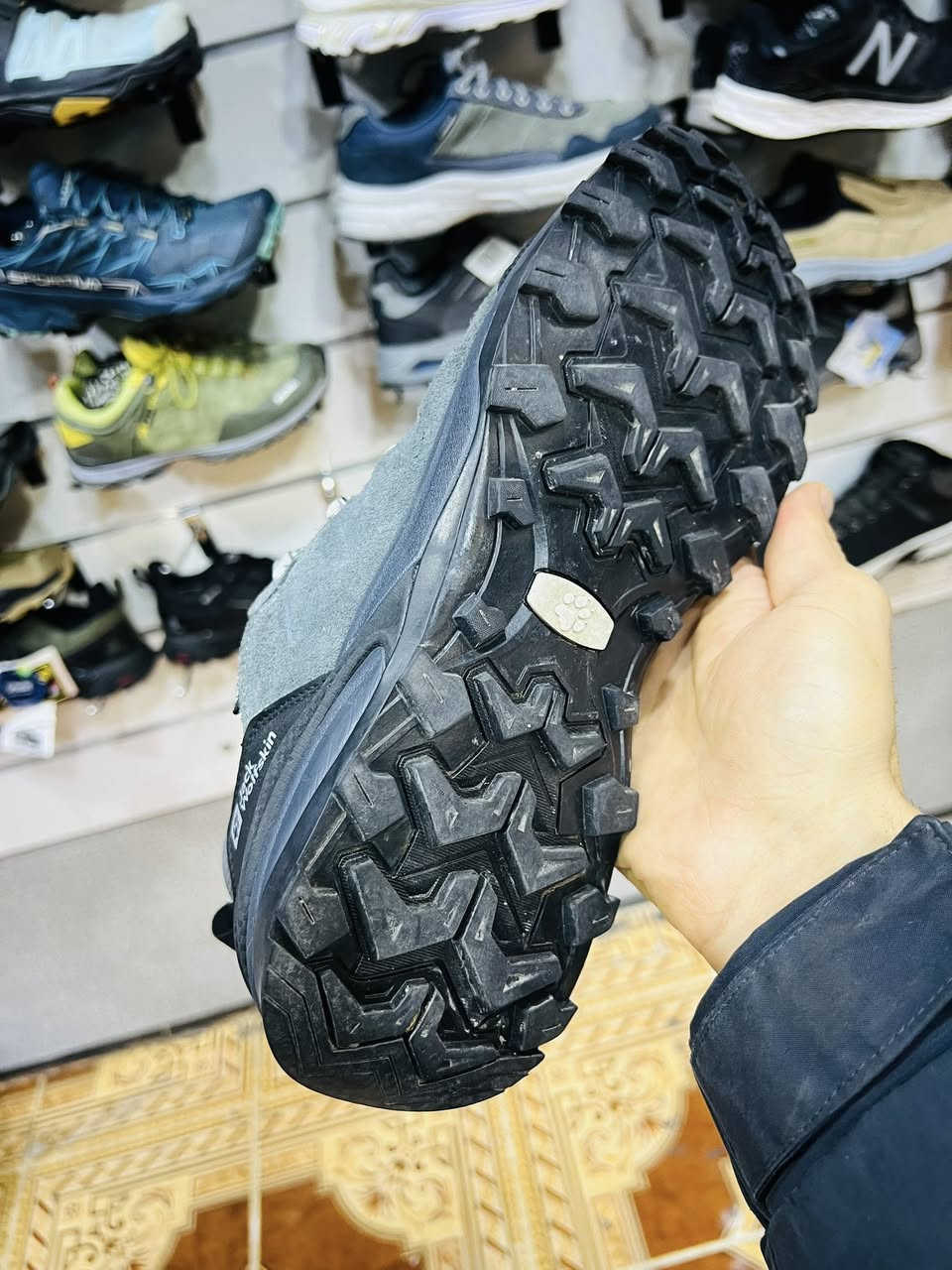 Jack wolfskin


**إذا كنت صاحب هذا الإعلان وتريد حذفه لأي سبب، رجاءا أرسل رسالة إلى الدعم الفني**