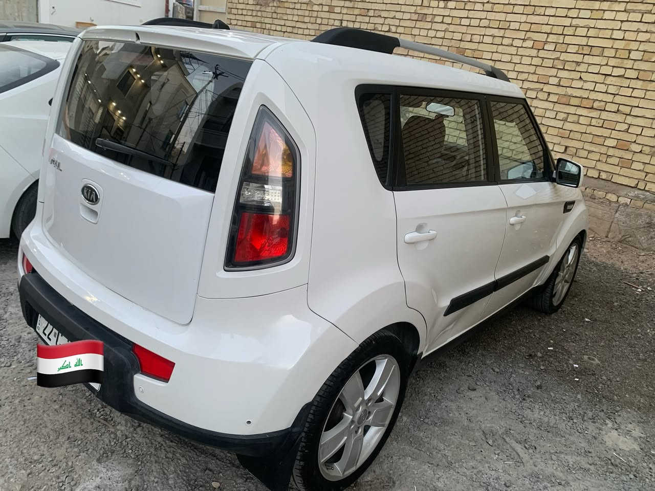 للبيع كيا صول خليجي موديل 2011 محرك 1600 دوش بلادي مامفتوح صدر جديد تخم تاير تبريد شغال السيارة خير من الله جاهزه هزه وأرقام وسنويه جديده لحد سنة 2030 رقم أربيل بسم شخص السنويه يمي بالعامريه بيها صبغ هلالين الجاملغات الخلفية اثر شخوط صوره مرفق قبل الصبغ العنوان /بغداد العامرية شارع العمل الشعبي/السعر (98$)ورقة وبيها مجال الاتصال عالرقم فقط او وتساب لان مكلف بالنشر رجاءً (***********)
