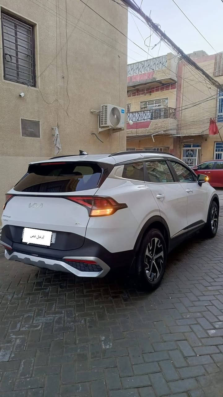 سلام عليكم سبورتج 2025 وارد امريكي كل التفاصيل مذكوره ‏‪مكاني بغداد جديده شارع المسبح ‏‪0770 928 9380‬‏
1لون ابيض صدفي 
2السياره EX
3بصمه تشغيل
4تشغيل عن بعد
5اشاير بالمري
6لايتات عدستين
7ويل كروم18
8تدفئه تبريد كشنات جلد
9كرسي كهرباء 
10شاشه متصل 
11سايد بريك بصمه
12رادارات مانع انزلاق
13مانع انحدار
14بانوراما
15كامره خلفيه
16حساسات خلفيه 
17جنطه كهرباء 
18مكينه 2500 GDi
19فور ويل 
20ماشيه 6000ميلmil
