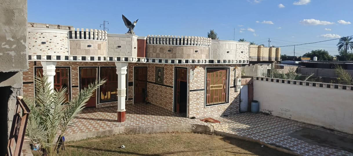 بيت البيع حي رشيد المساحه ٤٥٠ متر كافت الخدمات رقم صاحب الدار ***********
