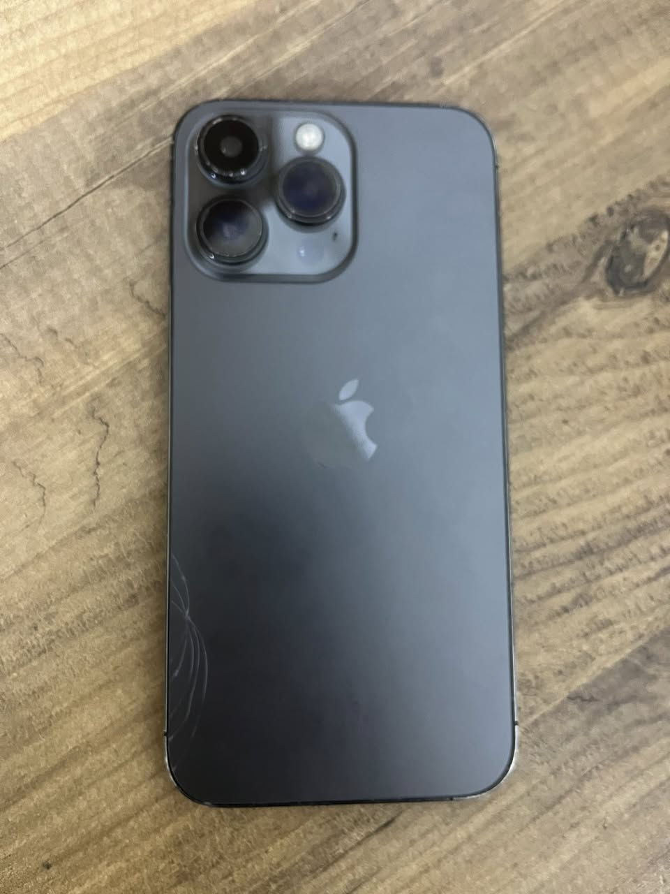 السلام عليكم ايفون ١٤ برو ماكس شرق اوسط نموذج m 
ذاكره ١٢٨ بطاريه ٧٧ لون الأسود المميز جهاز فقط مبدل شاشه وكاله فيس ايدي شغال نضافه الجهاز كلش حلوه ملحقات الجهاز درع شفاف مع كيبل اصلي
لتواصل ***********
