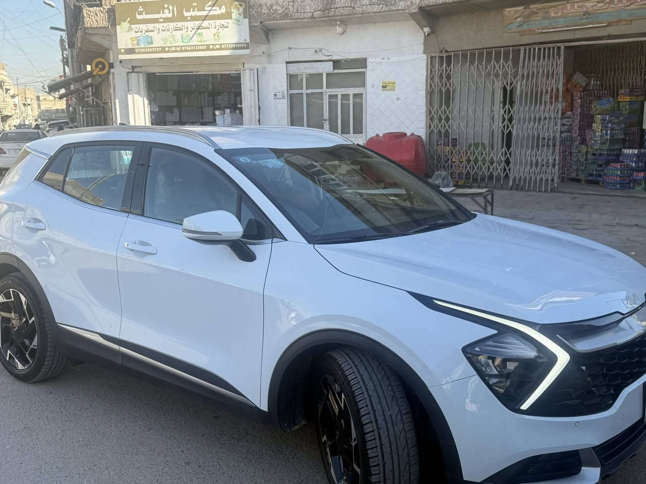 سلام عليكم
سبورتج 2024خليجي 
ضمان دوليه 
السياره فول ماعدا البنراما 
كشنات تدفئه 
جنطه كهرباء 
وباقي المواصفات المعروفه 
ماشيه 24الف 
بيها صبغ خشم الجاملغ الامامي فقط 
السعر 218وبيها مجال بسيط 
للاستفسار ***********
