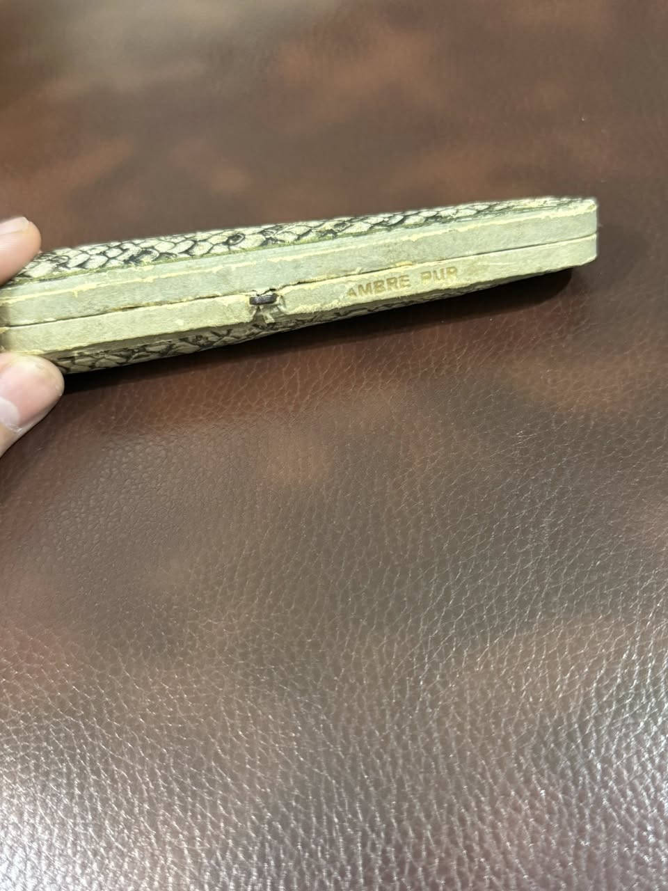 مشرب كهرمان انتيك عمر فوق ٢٥سنة مع بيت جلد حية نوادر


**إذا كنت صاحب هذا الإعلان وتريد حذفه لأي سبب، رجاءا أرسل رسالة إلى الدعم الفني**