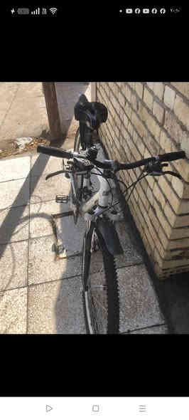 السلام عليكم
للبيع بايسكل المنيوم كندي 
حجم 26
كير امامي 3 نمر
خلفي 9 نمر 
السعر 200 وبي مجال  متوازي على بيعته
مكاني بغداد 
للأستفسار والتواصل مع الرقم ***********
