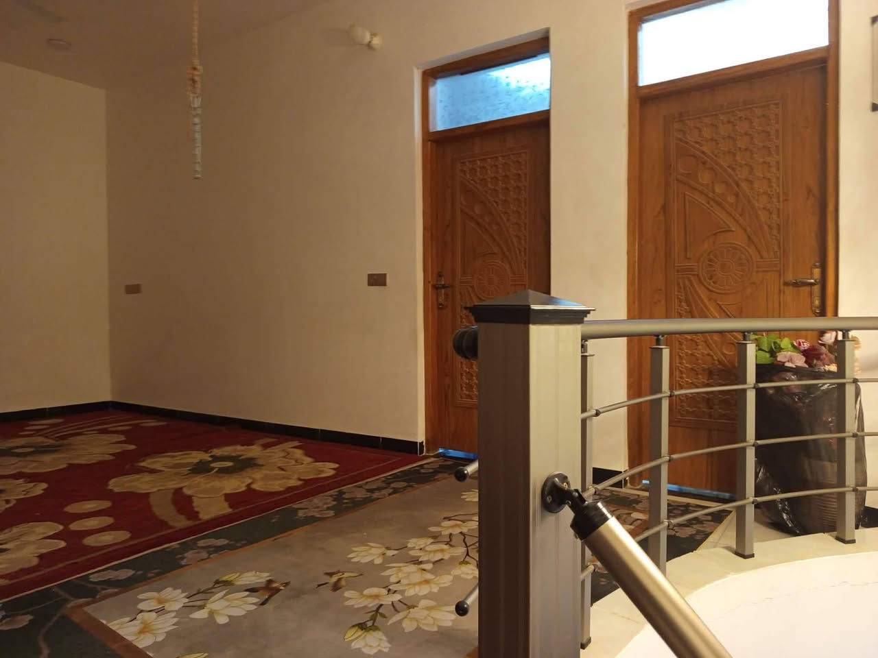 بيـت للببع طـابو صرف.
الموقع بغداد محموديه حي الثوره ✅
٠٠٠

تحتوي المنطقه علا كافه الخدمات.  ماء كهرباء مجاري👌 

٠٠٠

بناء حـديث 2024 🔥

..

مساحه البيت 150  

... 

يحتوي البيت في الطابق الارضي علا صاله كبيره  و غرفه  ومجمعات صحيه  مع مطبخ حار و بارد مع منور  .✅

يحتوي الطابق الثاني علا صاله مع غرفتين ومجمع صحي  وصاله كبيره وصطح خارجي ✅

للاستفسار واتساب🌹 
*********** 🌹
