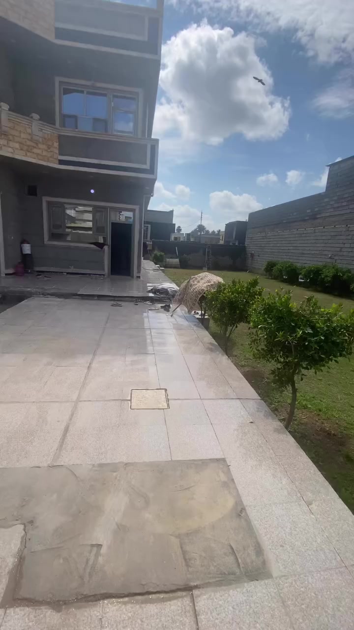 بيت مع لاثاثاث مساحه ٥٠٠متر اليوسفيه ناحيه الرشيد قريه البعكاش قرب جامع الوزيري ***********
