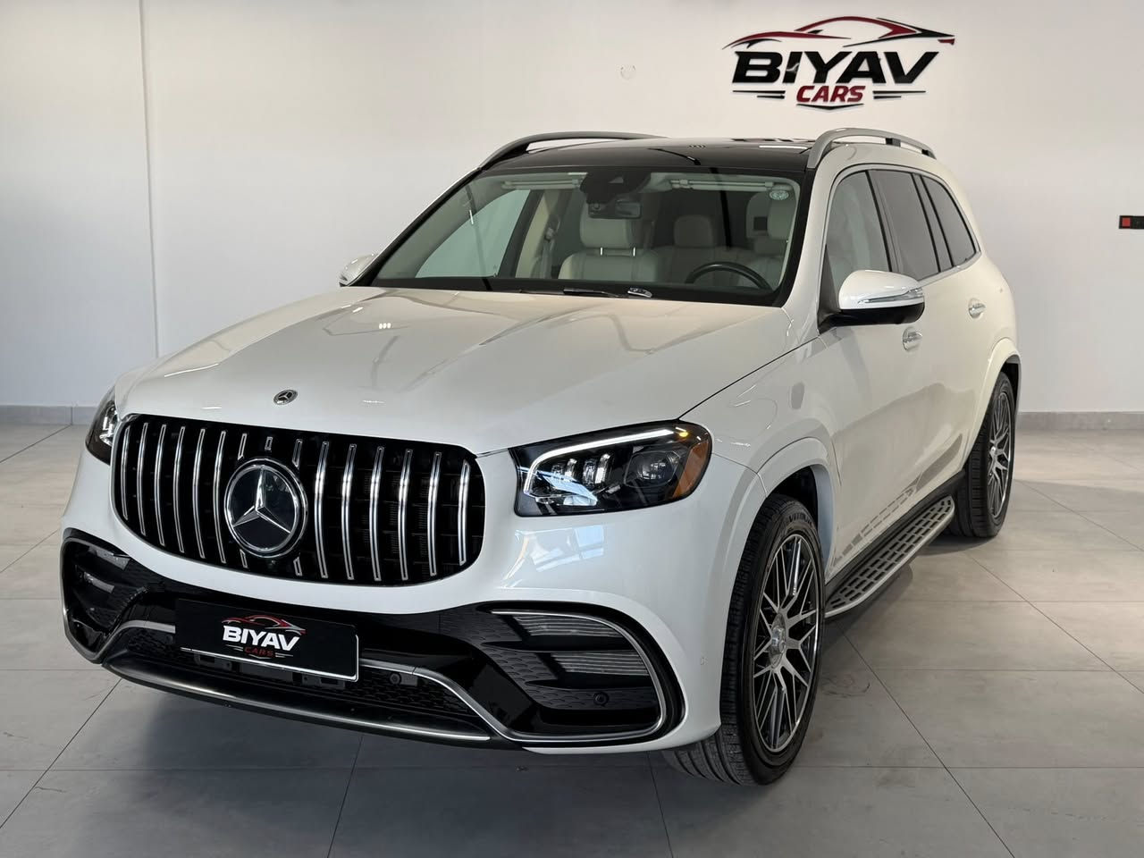سعر مغرى
‏                 Mercedes Benz _ GLS 450 
_____________
‏‎‏‎النووع : GLS
سنة الصنع : 2022
‏‎‏‎المسافة المقطوعة: 40 Mile
‏‎‏‎سلندر :  V6
السعر : علق برقم ٣ ياتك مباشر
*********
السياره وارد امريكي بدون صبغ فقط  تعديل بارد بالقبغ صندوق السياره جديده جدا 
فول الفول بانوراما جكات وكشنات تدفئة وتبريد وكهرباء سستم صوت ومواصفات هواية متنذكر 

____________
العنوان : دهوك 
‏‎‏‎‏‎للاستفسار 
***********
***********
