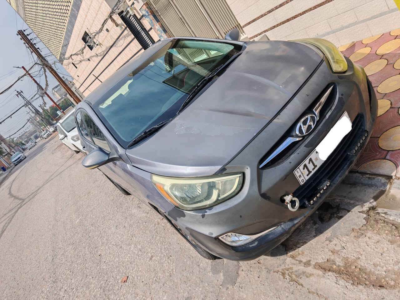 🚗 للبيع هيونداي أكسنت 2017 وارد أمريكي – هاج باك رقم بغداد الجديد بأسمي
للجناية والمتميزين         ......... محرك 1600 المرغوب 
🔹 الممشى: 120 ألف ميل
🔹 المواصفات: عادية وتشمل:
1- تحكم كروز سرعة
2- مانع انزلاق EPS
3- تصعيد الجام عند التقفيل
4- تشغيل عن بعد
5- تبريد ثلج
6- محرك وكير بحالة جيدة
🔹 حالة السيارة:
الضرر: حادث بنيد وجاملغ أيمن ومصبوغات بدون أي تبديل
العتبة جوه باب الصدر بيها طخة، تم سحبها وصبغها
بارد ما بين باب السايق والجاملغ
بيها شخوط بسيطة
🔹 السيارة نظيفة جداً واستخدام شخصي
💰 السعر: 84 (وبيها مجال للشراي )
🚗 سيارة حلوة وممتازة وبالعافية على اللي ياخذها
📍 العنوان: النجف الأشرف – حي ميسان
📞 للتواصل على رقم الهاتف: ***********
📩 أو مراسلة الصفحة
