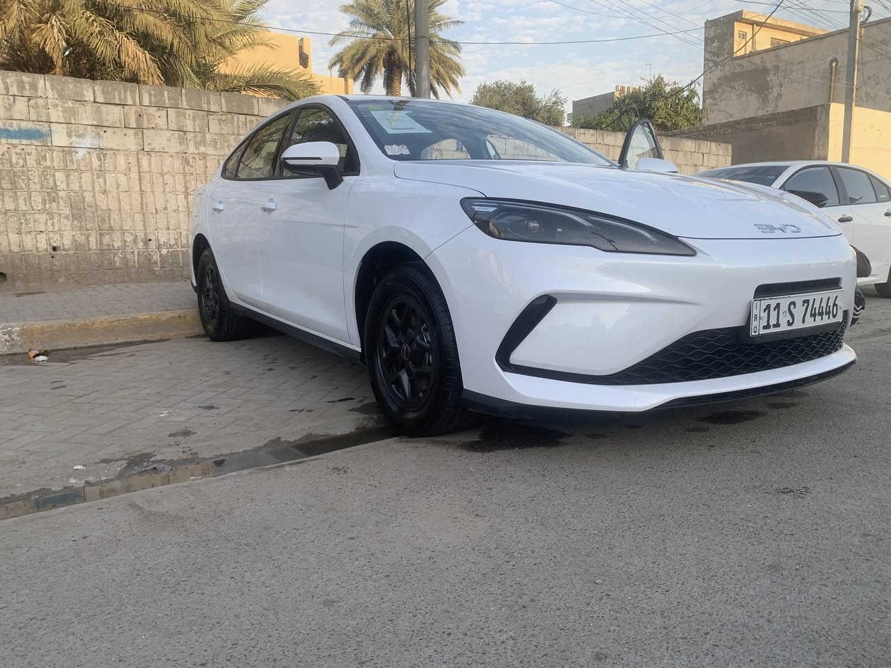 ‎السلام عليكم اخوان
‎للبيع BYD SEAL 5 
‎موديل 25
عداد المسافه كلي 10000     HEV يعني محرك4000 فقط مكان بغداد
‎السياره كفاله عام‎ر ✨✨
‎السيارة عليها رقم حلو ومميز 74446 ✨✨✨✨✨
‎السياره رقمها بغداد والسنويه بأسمي 
‎ملاحظه شاحنه اصليه شحن سريع وبطيء وكارت + فوم 
‎مواصفاتها معروفه 
‎محرك  1500 هجين ثلاث انظمه
‎شحن ذاتي + هايبرد + شحن خارجي
‎يمشي بالتفويله 2000 كيلو مع الشحن المنزلي 2100 
‎ مقاعد جلد ابيض
‎ شاشه وسطيه كبيره + كامره خلفيه دواره
‎دركه D جلد 
‎  بكلايت لِد 
‎بصمه + كارت
‎ هاند بريك بصمه اوتو هولد
‎ كيجات شاشه
‎ لايت لِد لايت اوتو + لِد صباحي
‎تبريد قطعتين
‎ ويل كب حجم 16
السعر ١٩مليون و٨٠٠
الشراي يتصل 
*********** بي وات ساب‎
