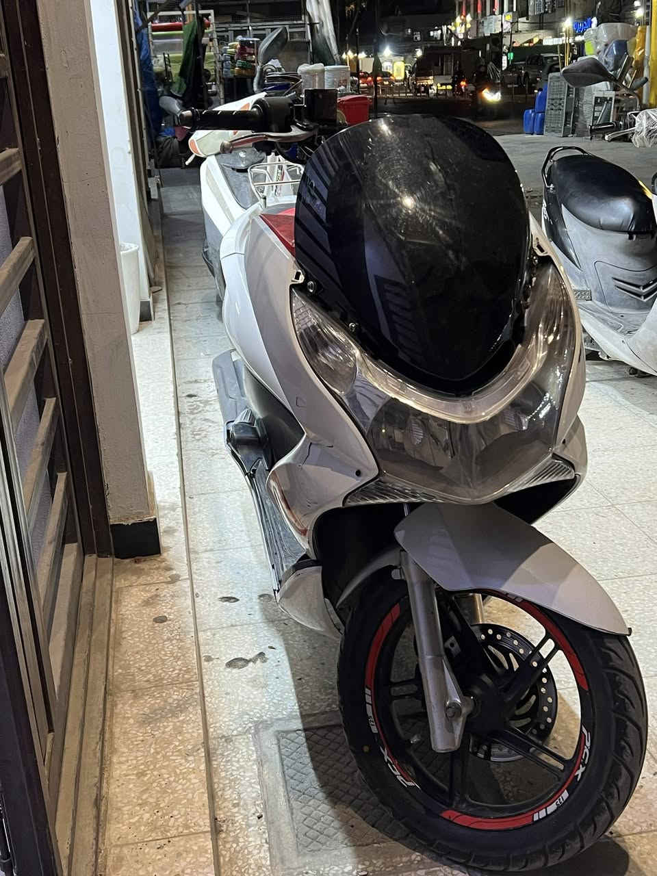 للبيع بي سي اكس جيل الاول ياباني العنوان مدينه الصدر 
***********
