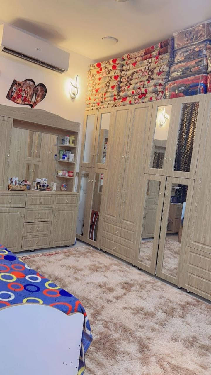 السلام عليكم الدار للبيع المساحة 100 م الوجه 5 النزال 20 للاستفسار  الأتصال  على   *********** 👉بيت فارغ حاليا
