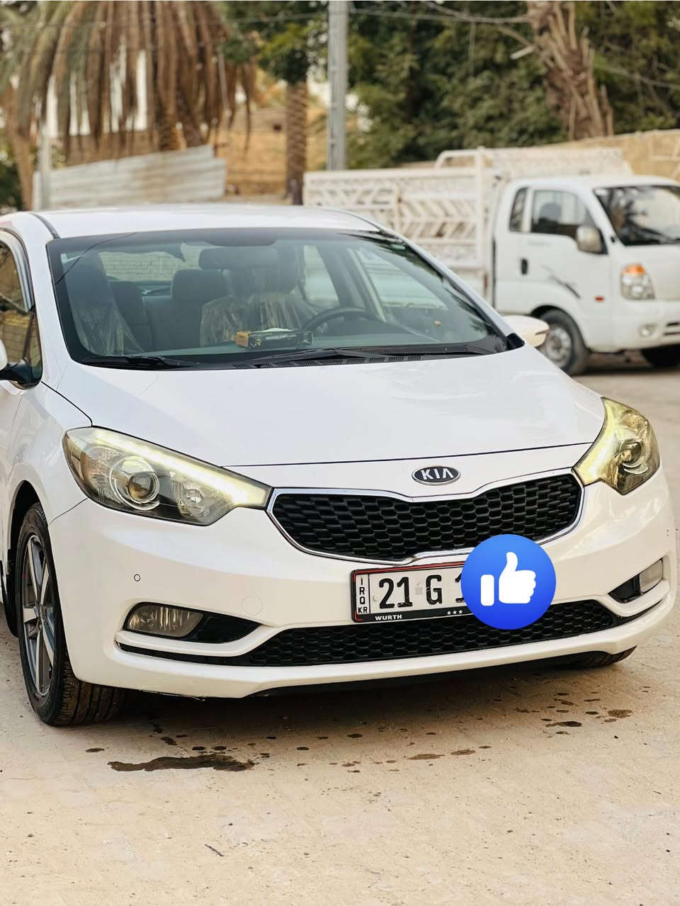 سلام عليكم سيراتو مديل 2013 خليجي شكل 14 مكفوله كفاله عامه سياره جديده وضع شركه كير مكينه حداديه تبريد سياره جاهز ماشيه 125 شرط سبير مانزل رقم  وسنويه جدد موصفات لد امامي خلفي حساس امامي خلفي كأمره مري شفط يدات نيكل حاكيه وباقي موصفات السعر   118   ***********
