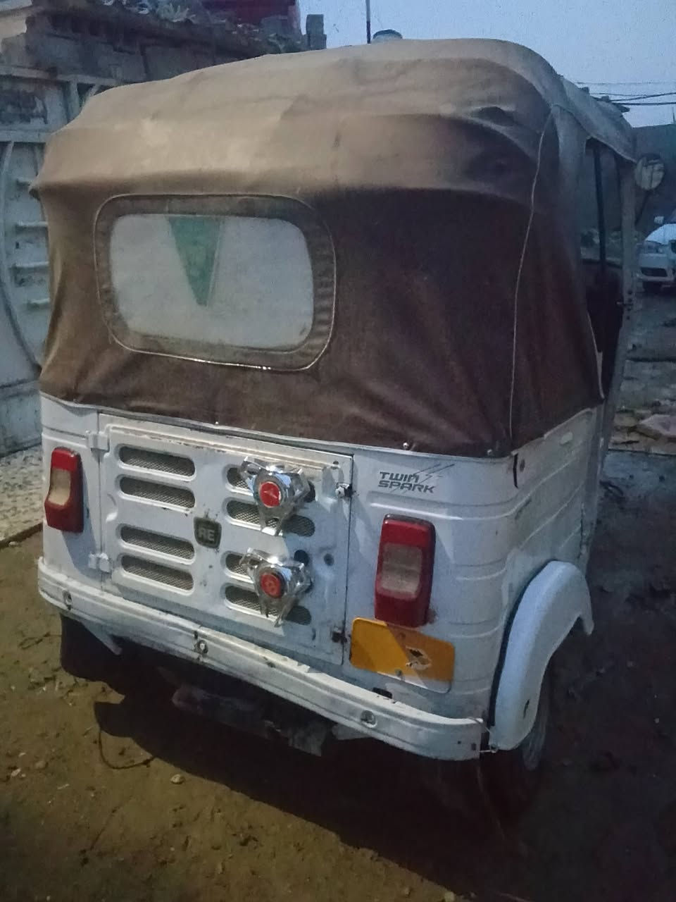 السلام عليكم تكتك لبيع موديل17مكينه مال 20 تكتك نضيفه مكاني بغداد لفضيليه


**إذا كنت صاحب هذا الإعلان وتريد حذفه لأي سبب، رجاءا أرسل رسالة إلى الدعم الفني**