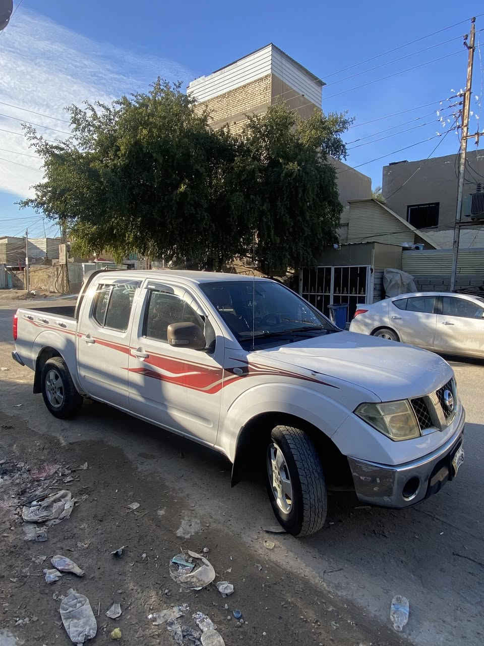 نيفارة 2011 [[كير عادي]]رقم دهوك دولي بأسمي  تحويل ثاني يوم .كير مكينة صدر كل كفالة السيارة كفالة عامة من الصبغ فقط بيها شبرين من الباب الخلفي السعر 90 وبيها مجال رقمي *********** عنواني بغداد الشعب
