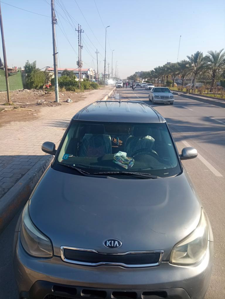 كيا صول موديل 2016
١٦٠٠ صبغ بنيد وجاملغات فقط صبغ بدون تبديل مكينة وكير خير من الله ترايد للبصرة على حدادية مكينة كير نضافة 
مواصفات عادية 
رقم بغداد تحويل مباشر 
للاستفسار ***********
السعر ب ١٠٤ وبيهة مجال بصيط بغداد, العراق
