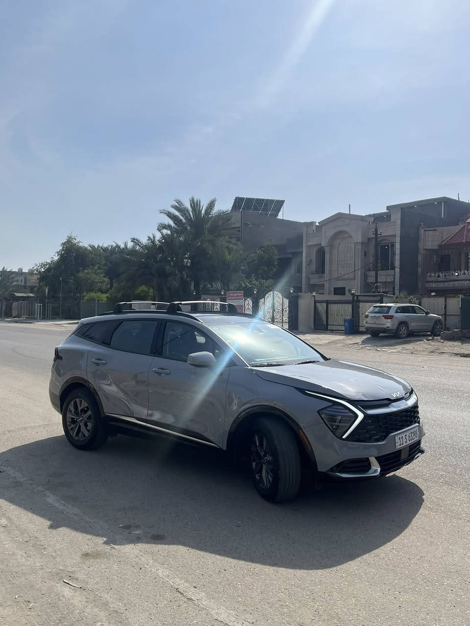 سلام عليكم
سبورتج 2024 فول موصفات sx 
لون سمنتي بدون صبغ السياره حادثها بنيد فقط قطعه وحده ايرباك استيرن طاك
بدون دواخل  
فول موصفات 
فتحه سقف بنوراما 
بصمه لايت زنون 
كشنات جلد 
حساسات رادات جانبيه واماميه 
كشنات خزن ميموري 
تحديد مسار تحذير خروج عن المسار 
شاشه جبيره 
عدادات دجتل 
صندوق كهرباء 
شحن لاسلكي 
هاند بريك بصمه 
بصمه ابواب وبصمه صندوق 
اناره داخليه لمس 
السياره فول بيها هواي موصفات 
ماشيه 15 الف 
بسمي تحويل ثاني يوم
مكان السياره بغداد 
البياع الشرطه الرابعه 
للاستفسار ***********
