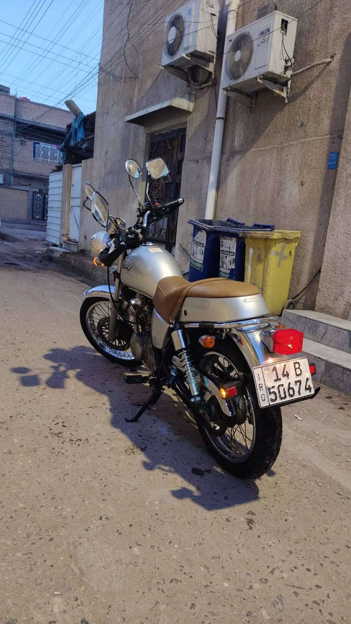 دراجه سوزوكي فولتي مال باله للبيع مرقم بأسمي مديل 2003 مخزن دراجه جاهزه مابيها اي مشكله شغل واطلع تحويل مباشر ماشيه 38000 الف 
لاستفسار ‏‪0772 311 4488‬‏
مكان الدراجه البصره الجبيله 
السعر 15$ ورقه وبيها مجال علما اني غير متواجد على الفيس بوك متوفر خلال النهار فقط
