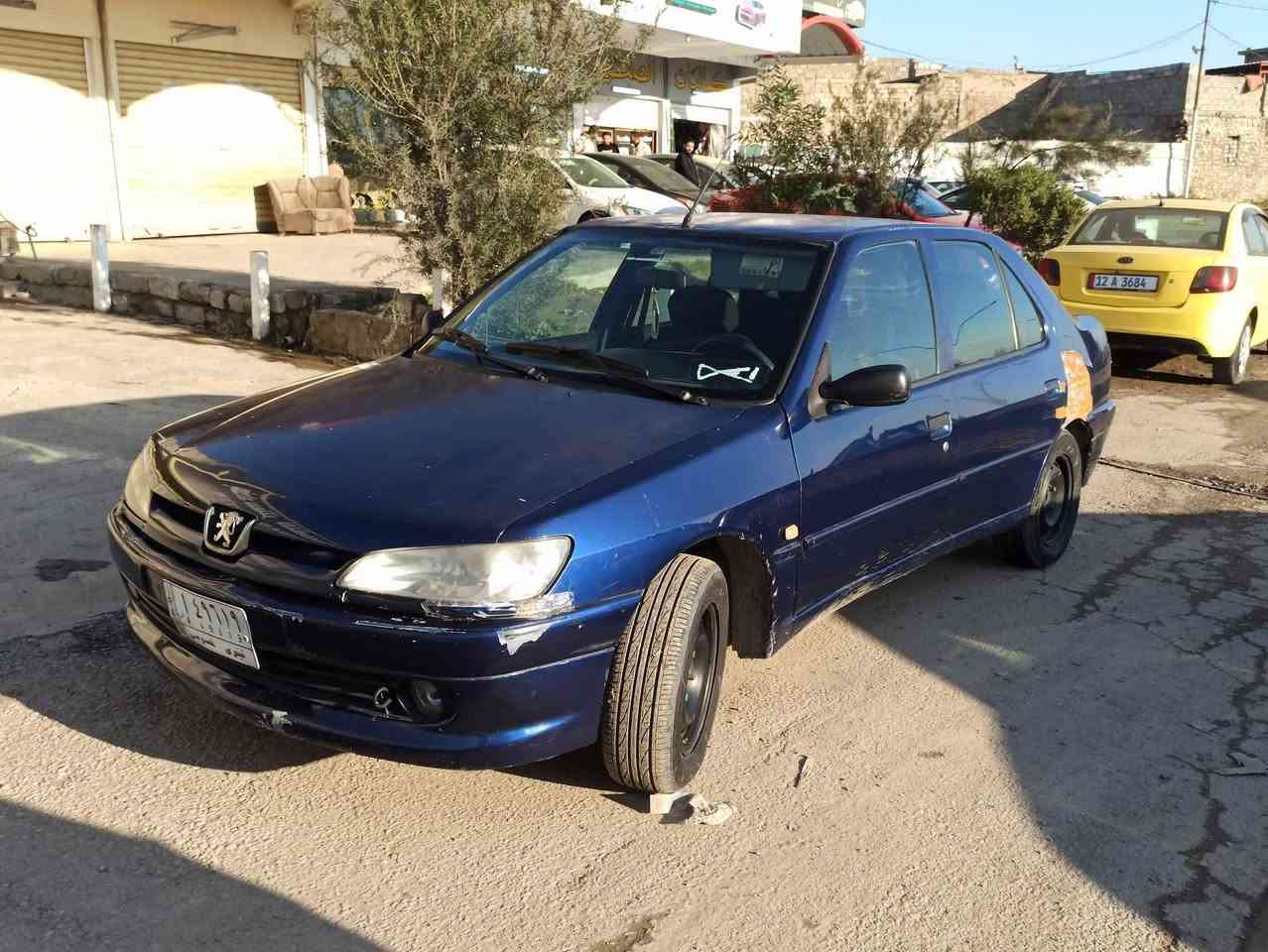 السلام عليكم 
بيجو 306
رقم نينوى الماني 
موديل 2002
كير عادي شرط 
محرك اثر نفخ 
تبريد تدفئه 
طخم تايه جديد 
طخم حدادين جديد 
سياره ضررها جاملغ اماميه وجاملغ خلفي صبغ  بدون دواخل شرط 
شرط التحويل 
السعر 40$ وبيها مجال
***********
